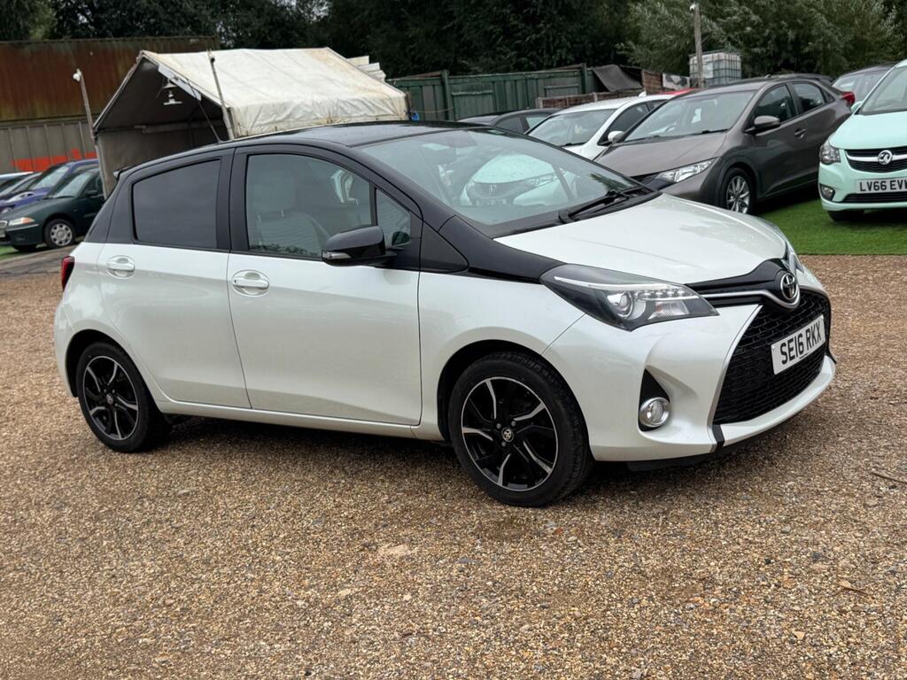 Toyota Yaris Hatchback 1.33 Dual VVT-i Design Euro 6 5dr