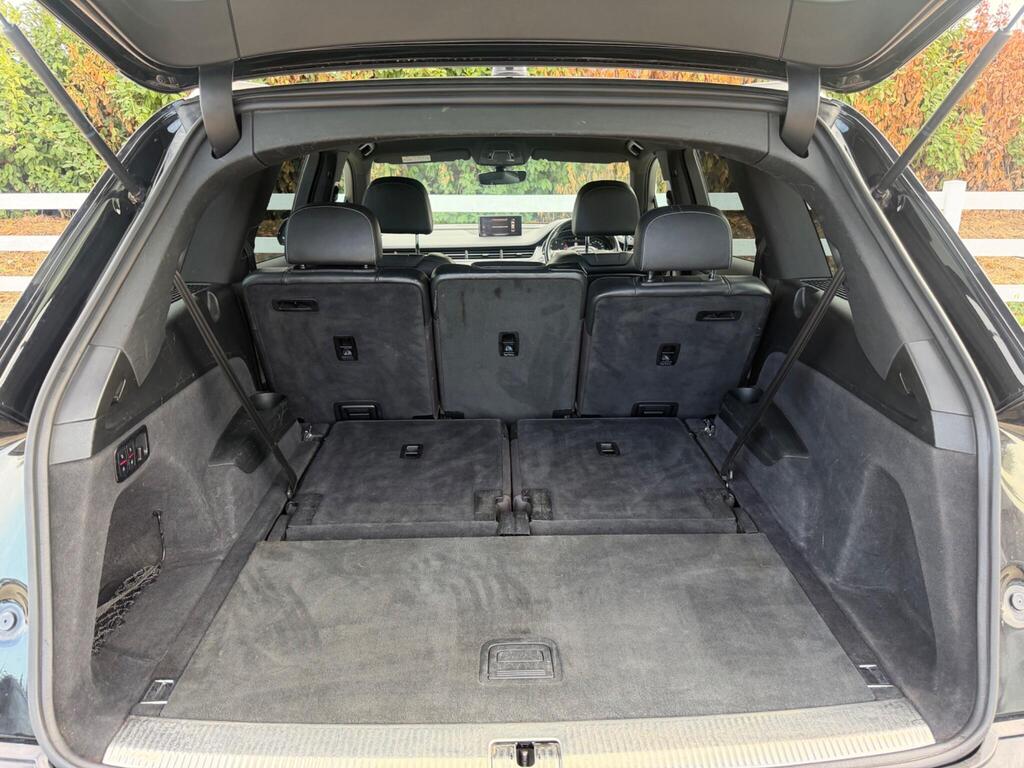 2015 Audi Q7 thumbnail 38