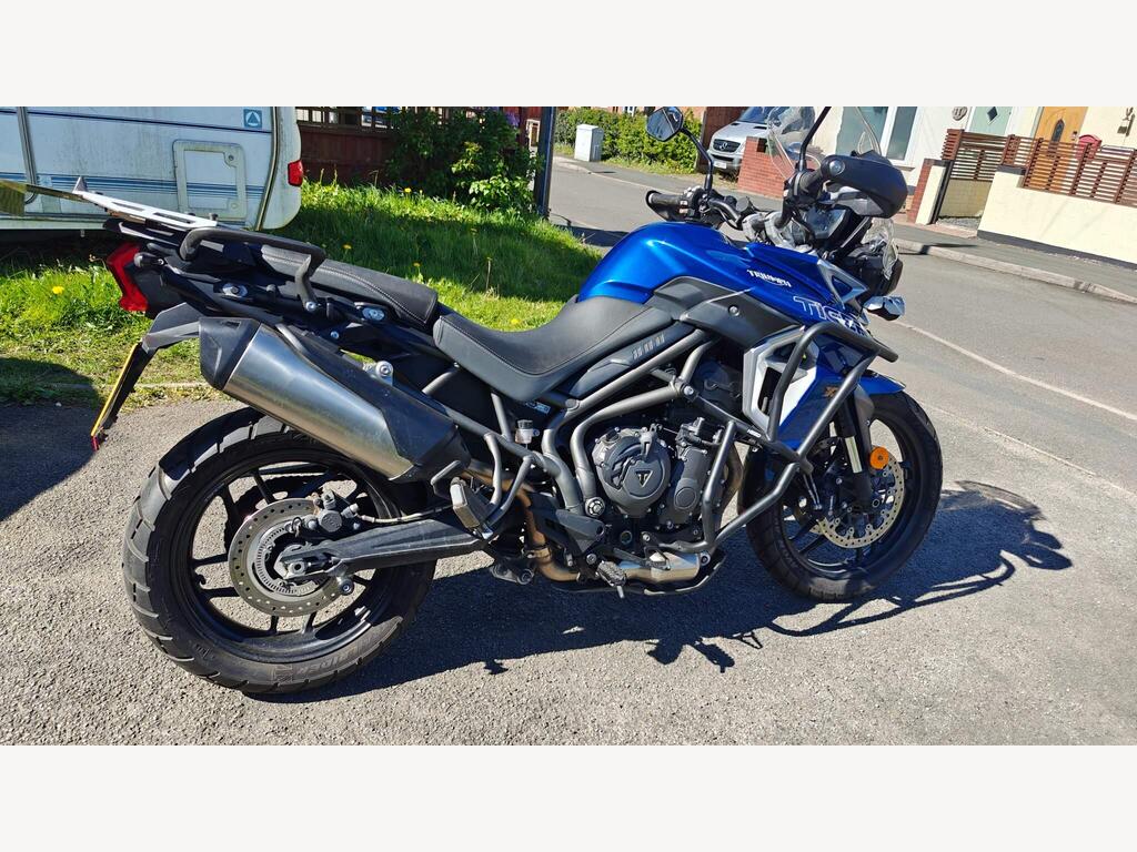 Triumph Tiger 800