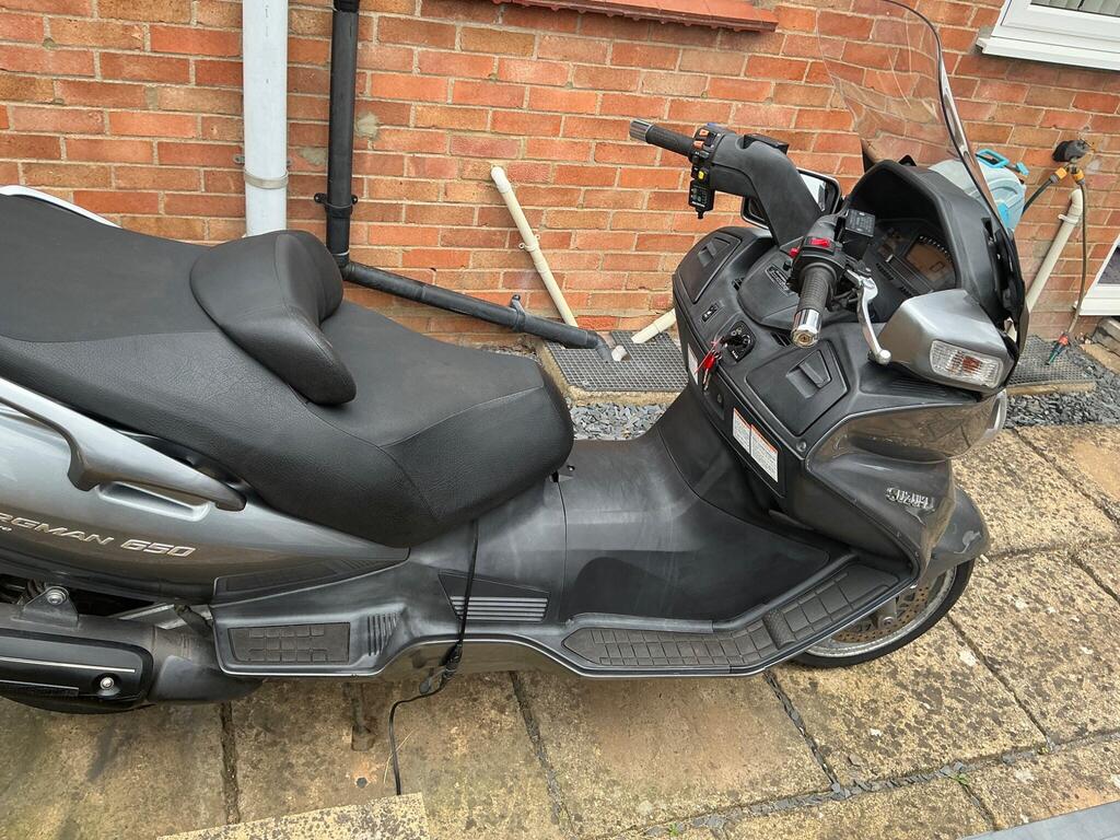 Suzuki Burgman 650