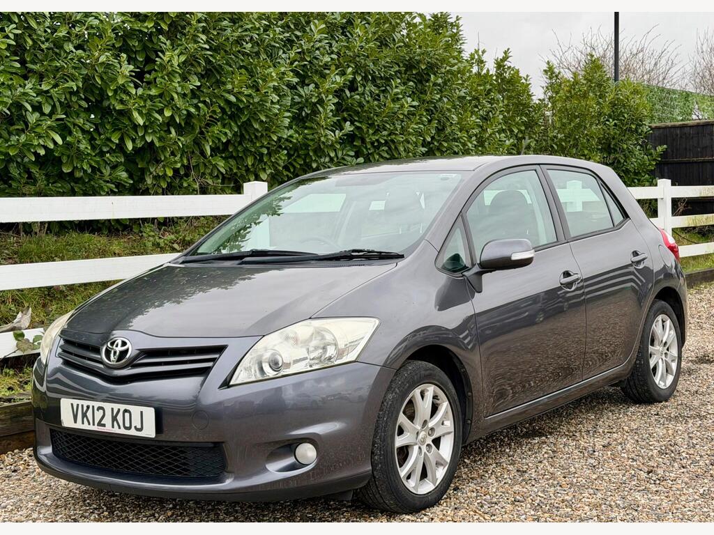 2012 Toyota Auris thumbnail 4