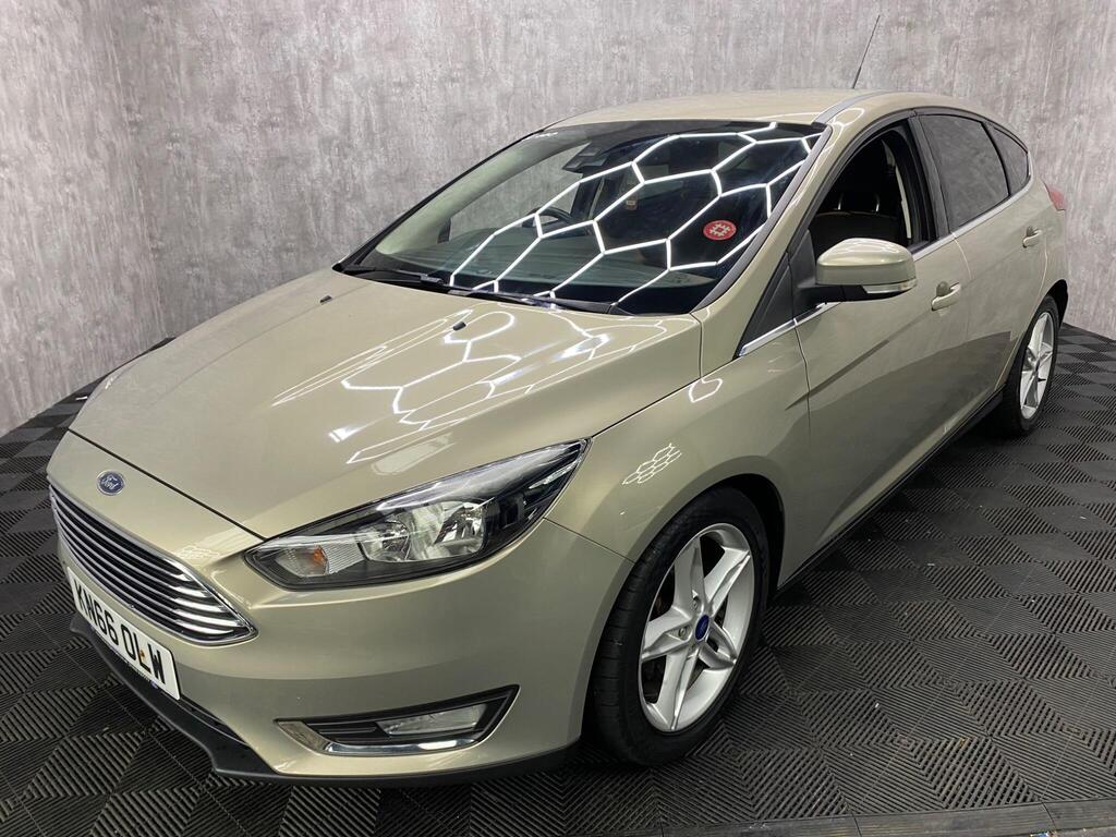 Ford Focus Hatchback 1.0T EcoBoost Titanium Euro 6 (s/s) 5dr