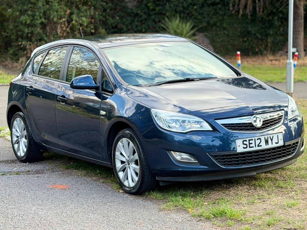 Vauxhall Astra Hatchback 1.4 16v Active Euro 5 5dr