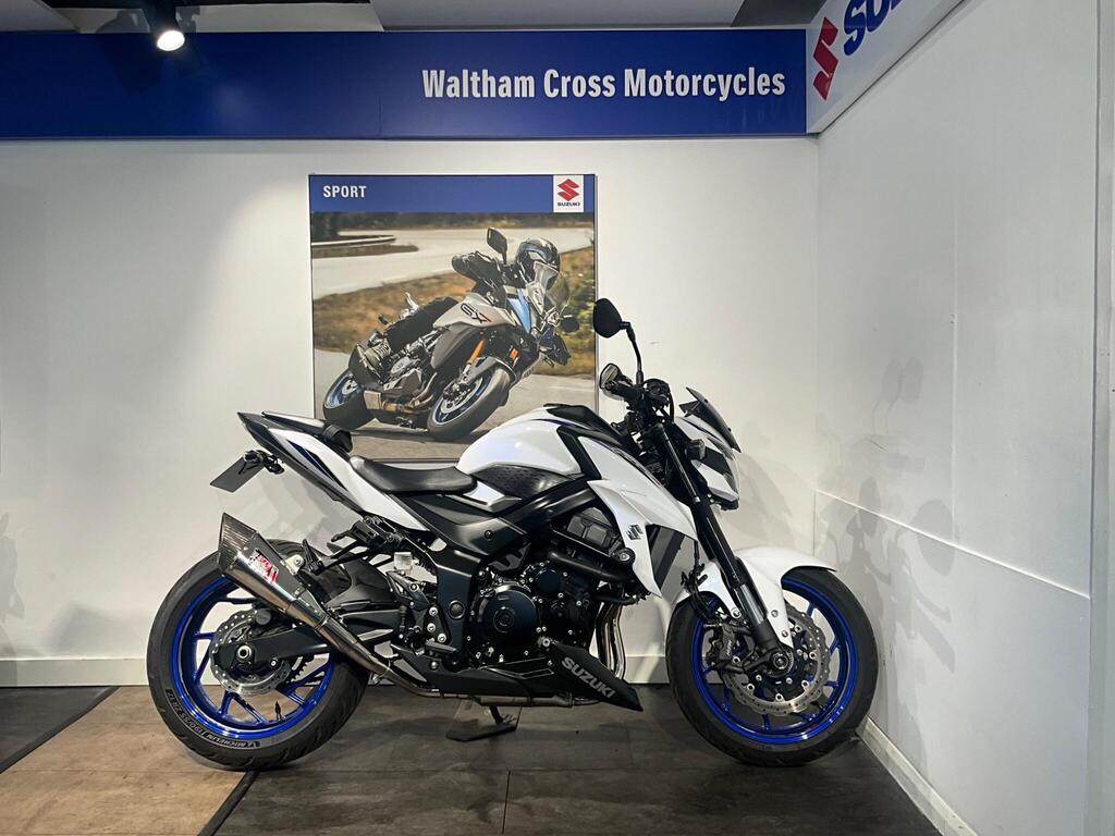 Suzuki GSX-S750
