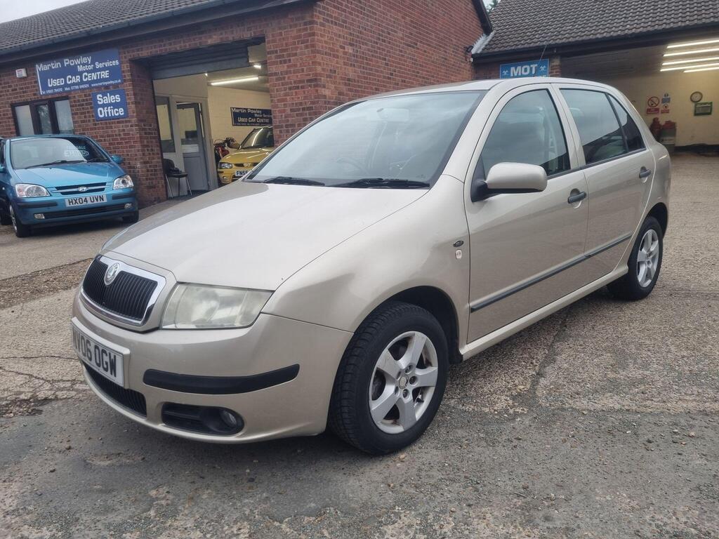 Skoda Fabia Hatchback 1.4 16V Elegance 5dr