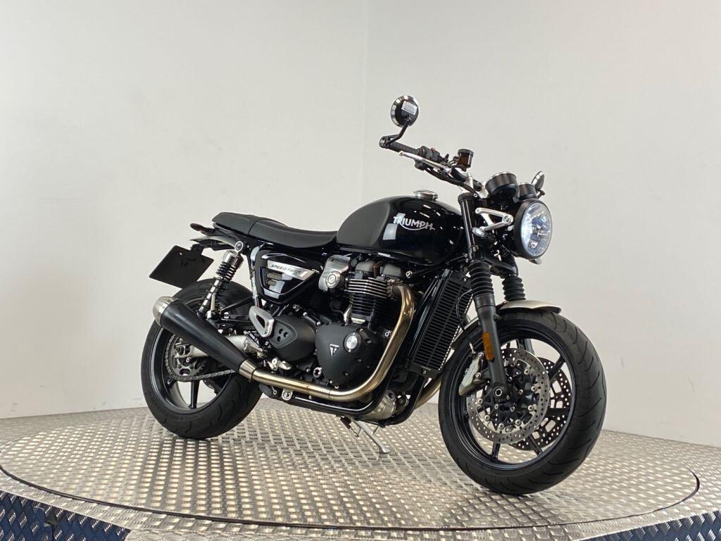 Triumph Speed Twin 1200