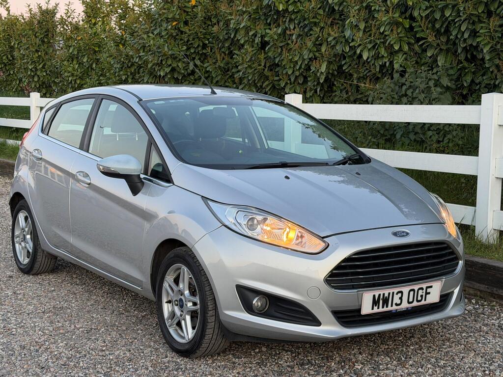 2013 Ford Fiesta thumbnail 5