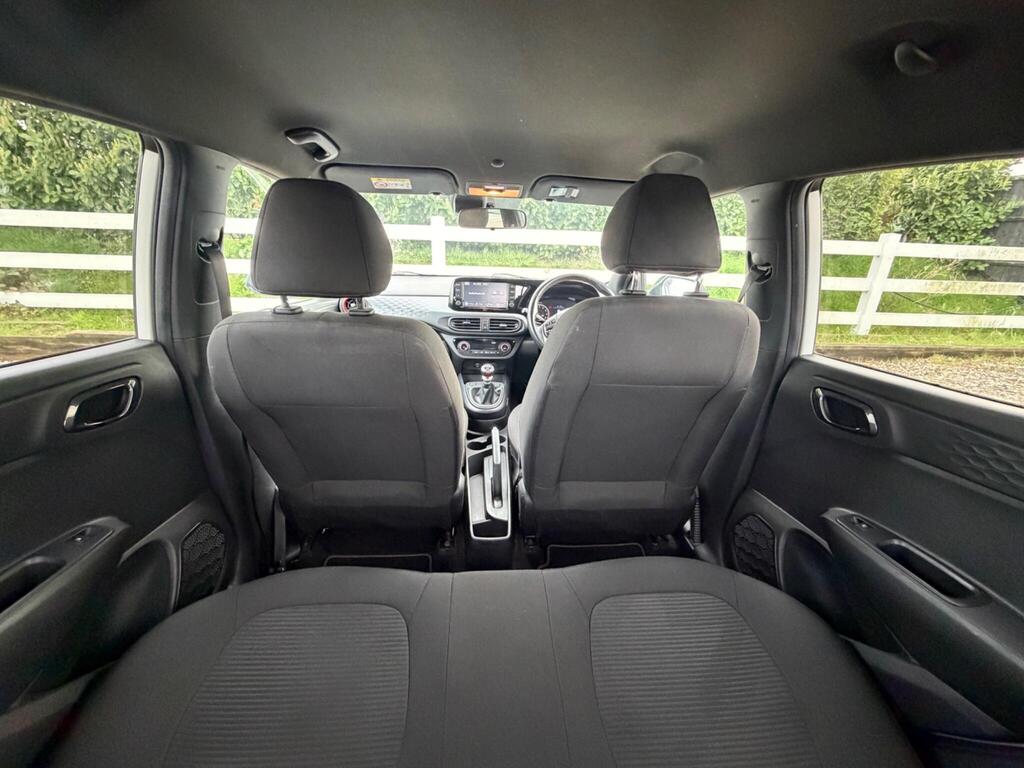 2022 Hyundai i10 thumbnail 27