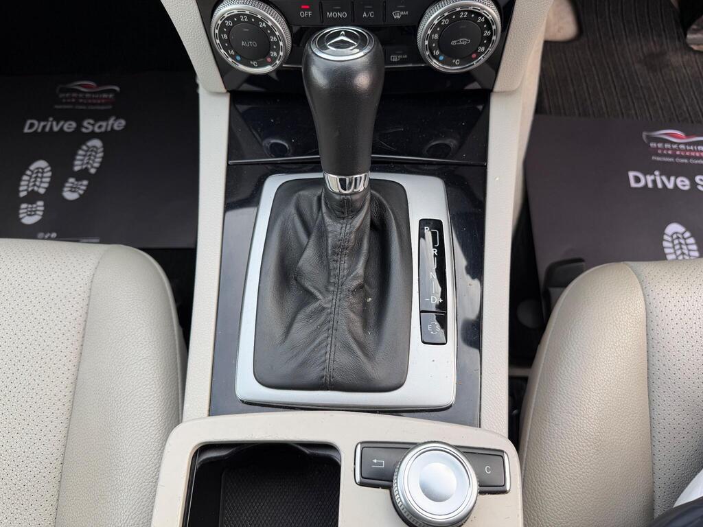 2010 Mercedes-Benz C Class thumbnail 16