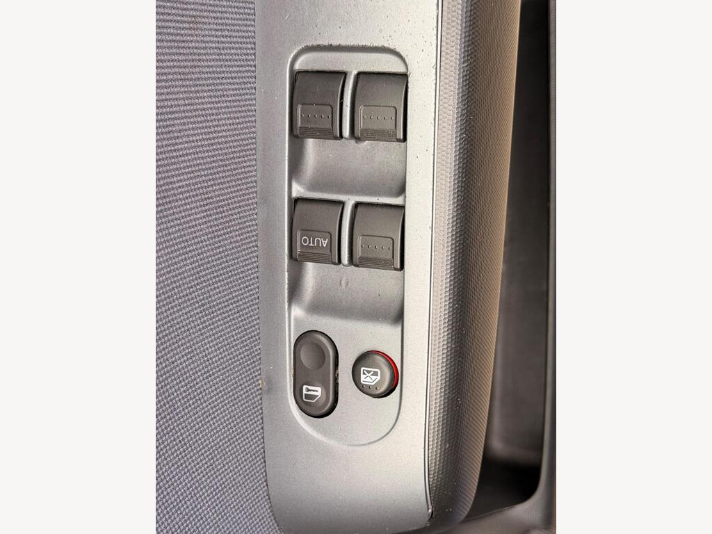 2004 Honda Jazz thumbnail 40