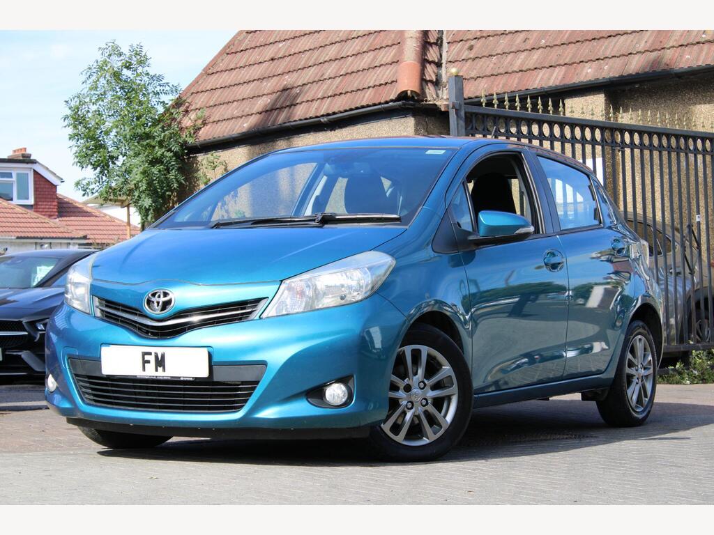 Toyota Yaris Hatchback 1.33 Dual VVT-i Icon Plus Euro 5 5dr