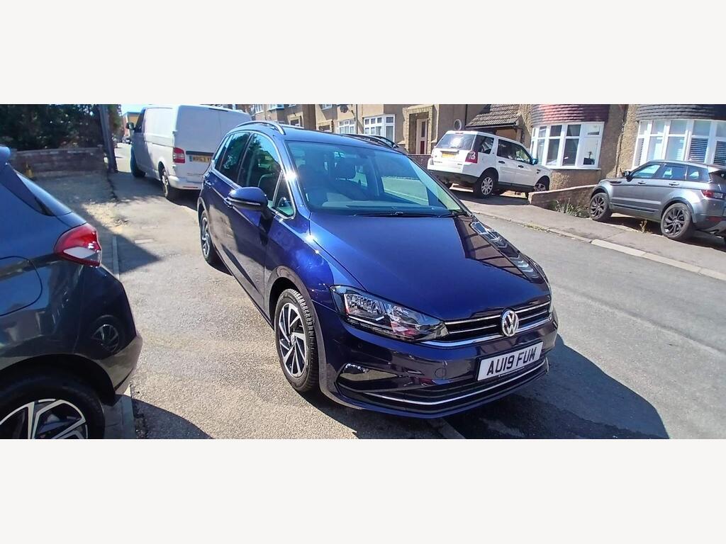 Volkswagen Golf SV