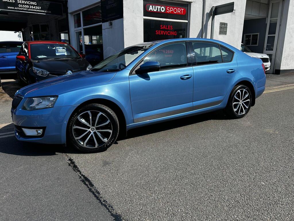 Skoda Octavia Hatchback 1.4 TSI Elegance Euro 5 (s/s) 5dr