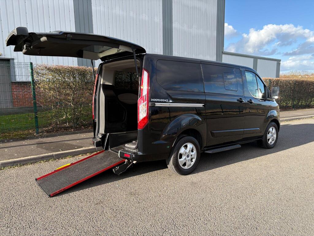 Ford Tourneo Custom Minibus 2.0 310 EcoBlue Titanium L1 Euro 6 (s/s) 5dr