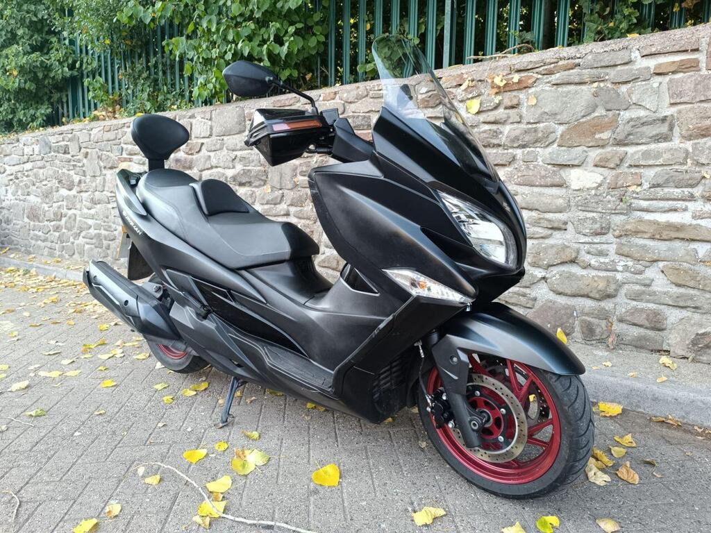 Suzuki Burgman 400
