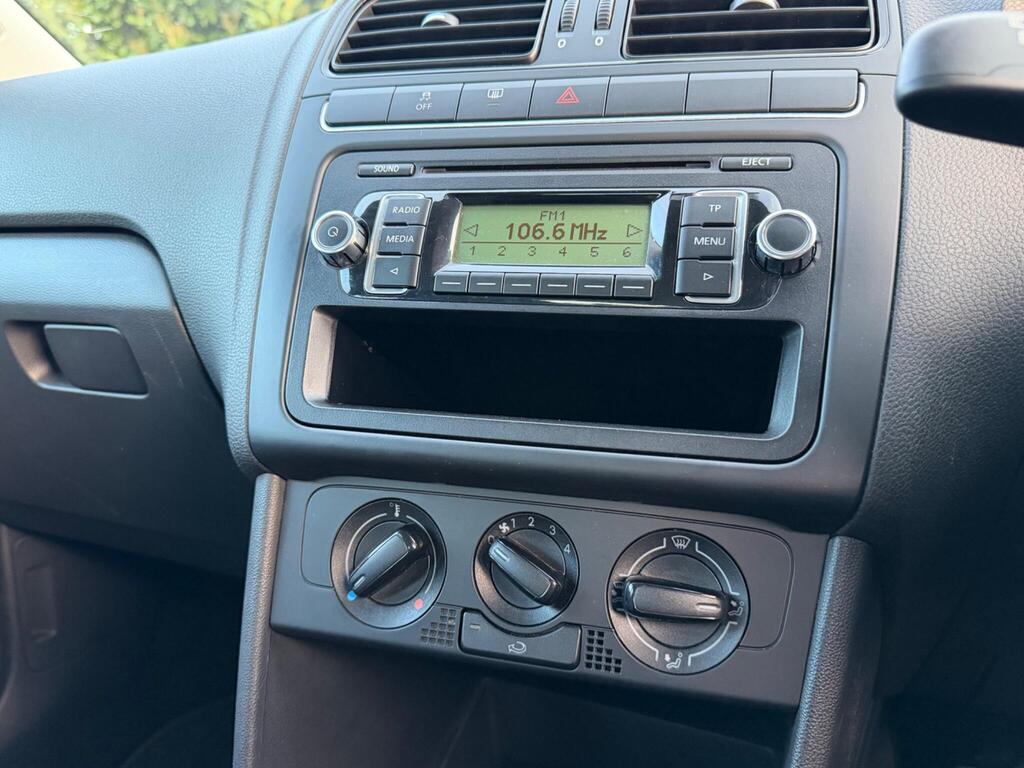 2009 Volkswagen Polo thumbnail 22