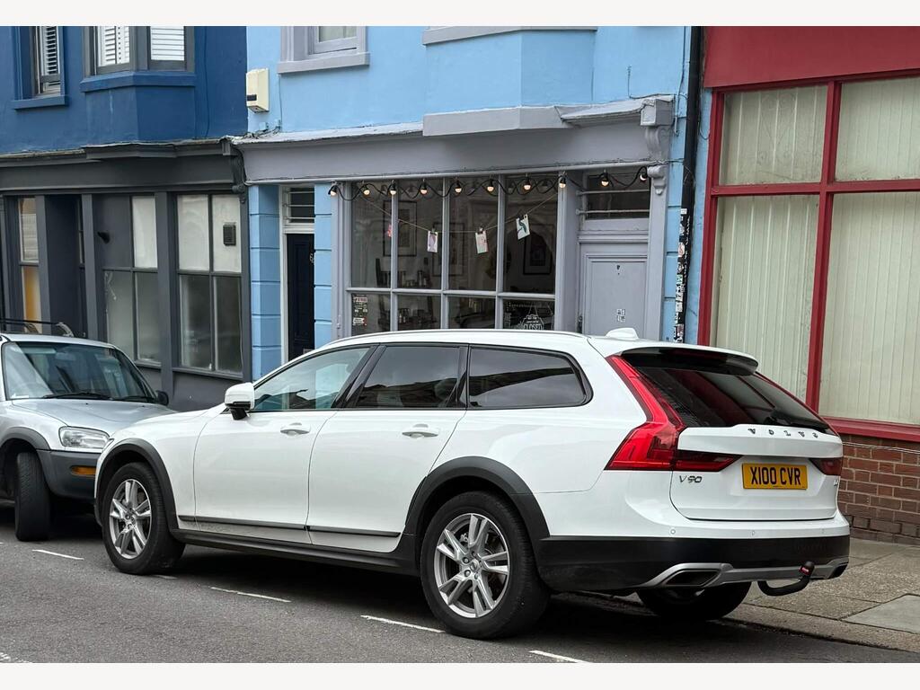 Volvo V90 Cross Country