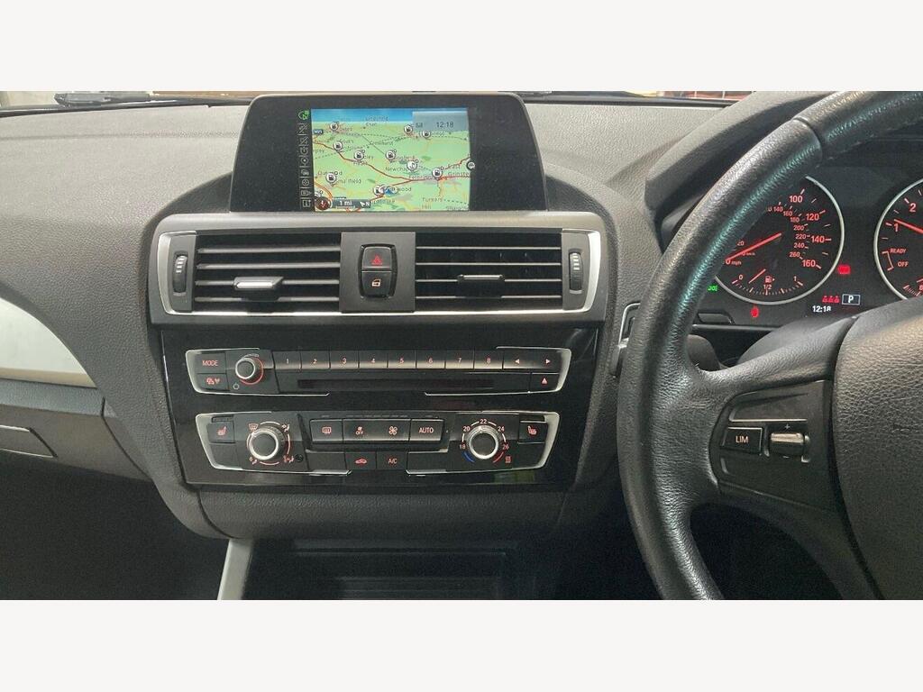 2017 BMW 1 Series thumbnail 9