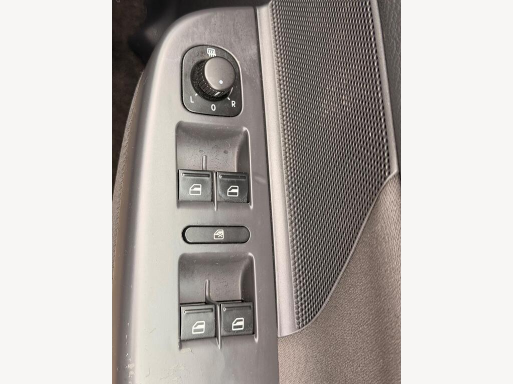 2007 Volkswagen Golf thumbnail 36