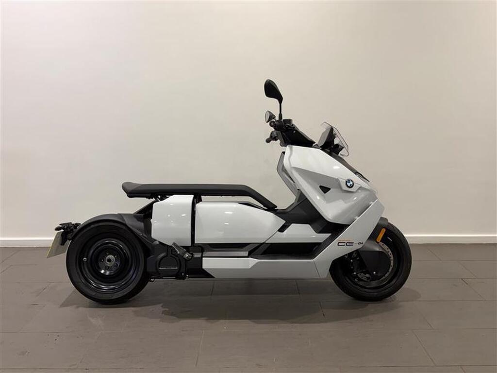 BMW CE 04