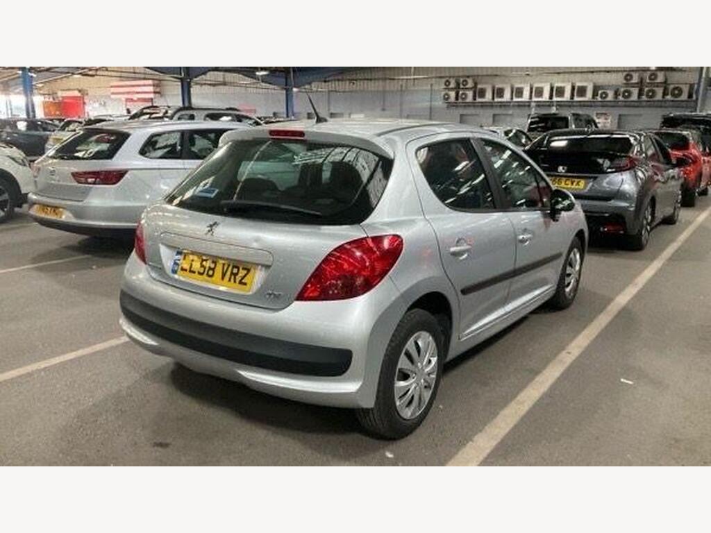 2008 Peugeot 207 thumbnail 4