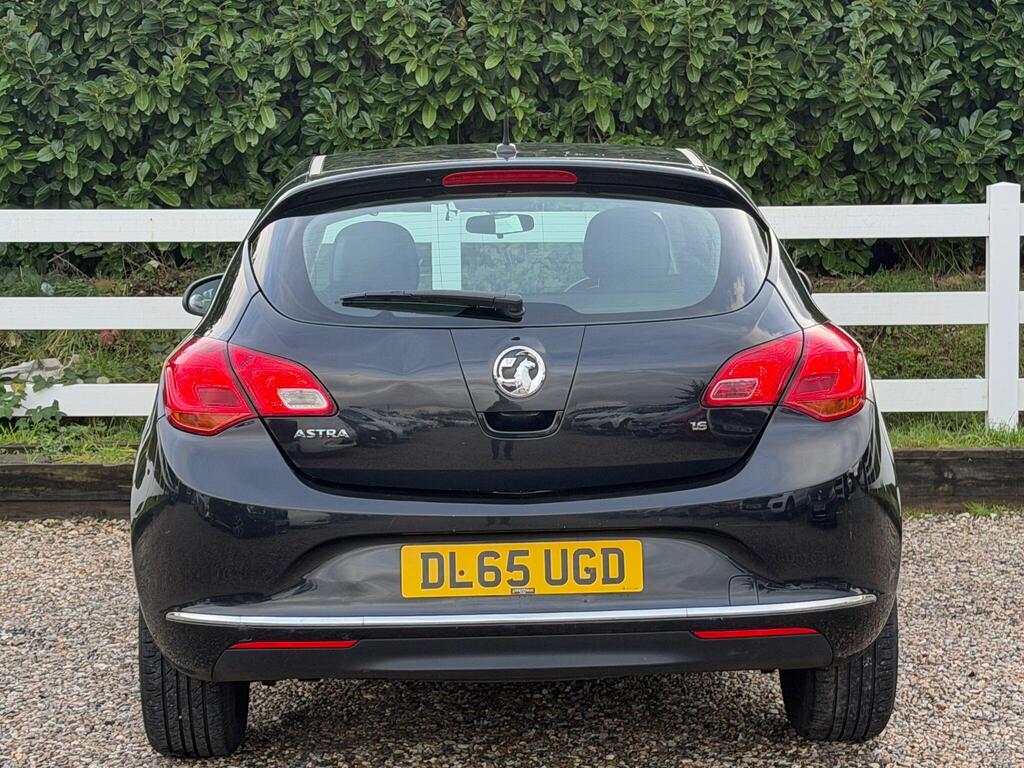 2015 Vauxhall Astra thumbnail 10