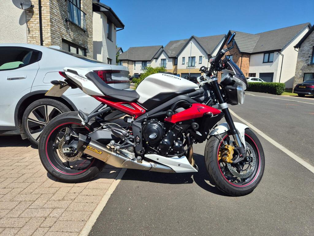 Triumph Street Triple 675