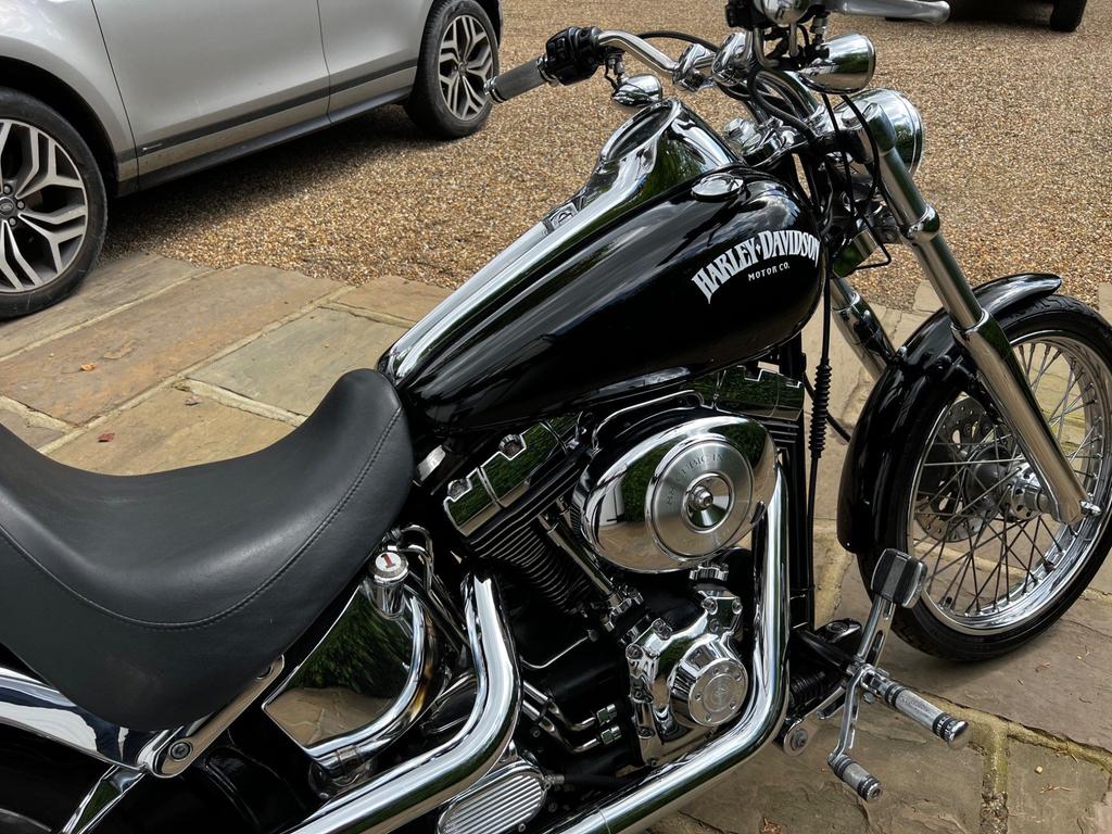 Harley davidson deuce custom deals