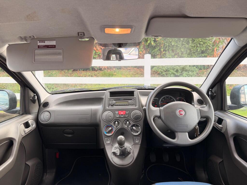 2011 Fiat Panda thumbnail 27