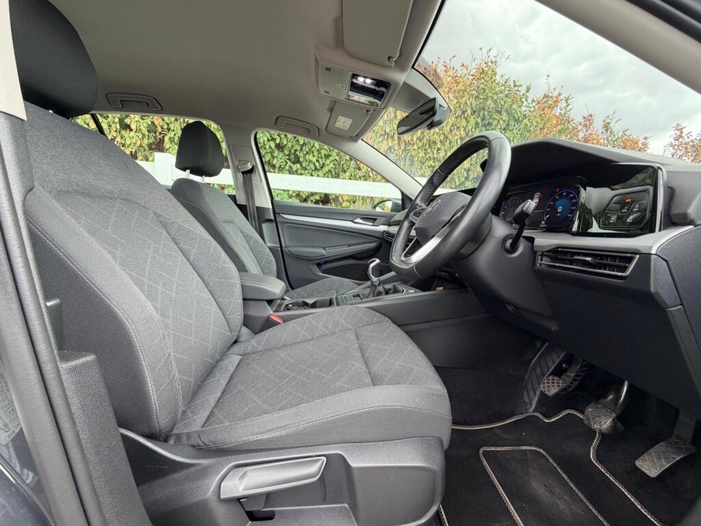 2023 Volkswagen Golf thumbnail 18