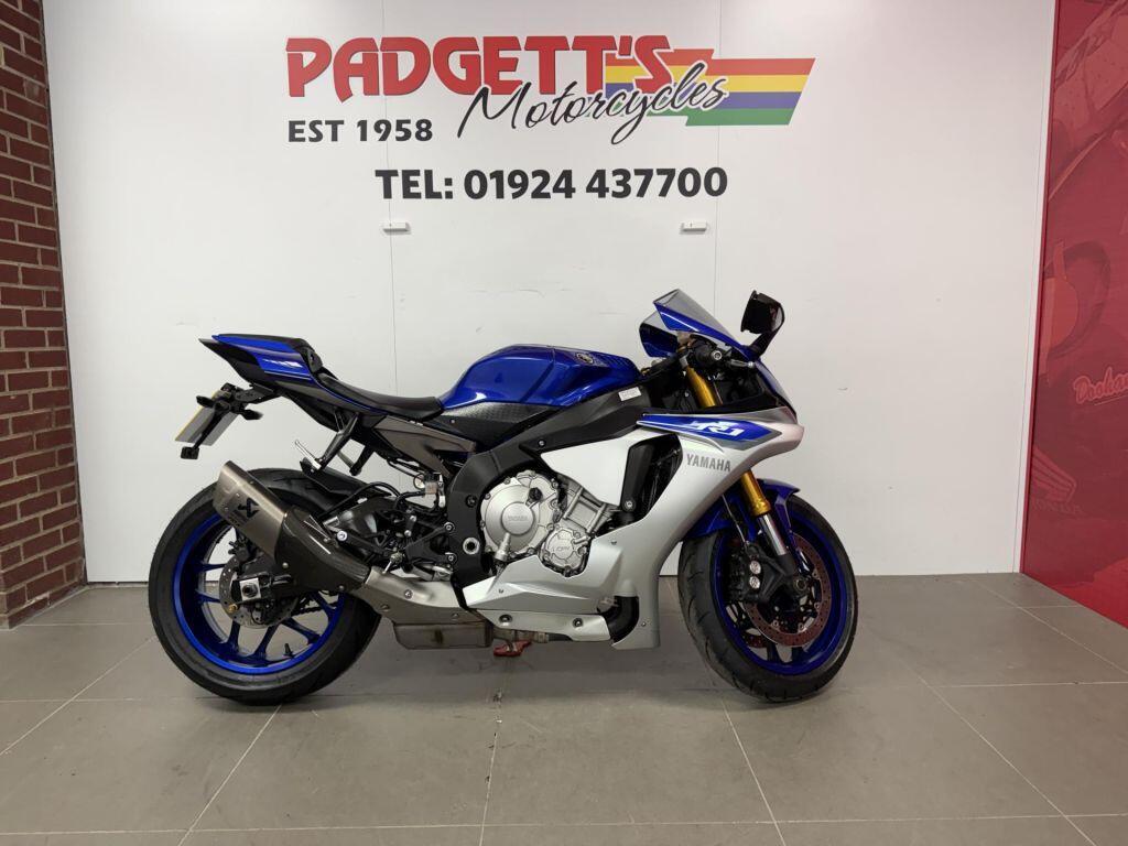 Yamaha R1