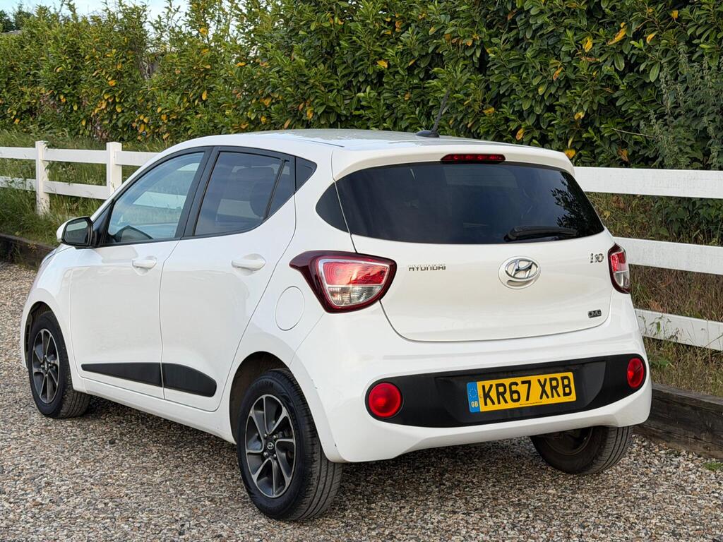 2017 Hyundai i10 thumbnail 3