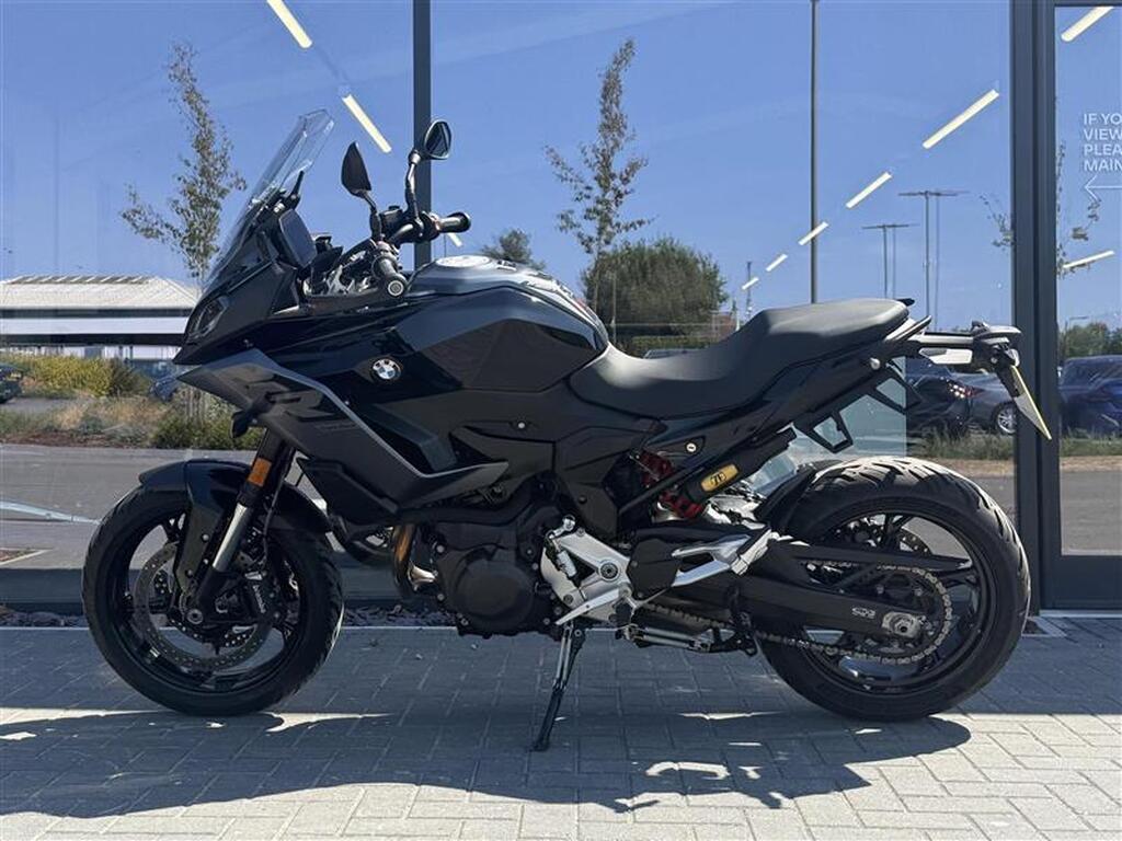 BMW F 900 XR
