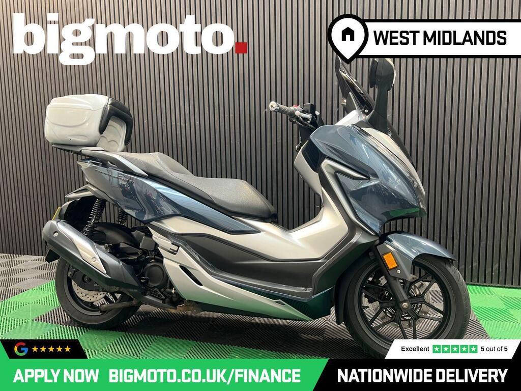 Honda Forza 300