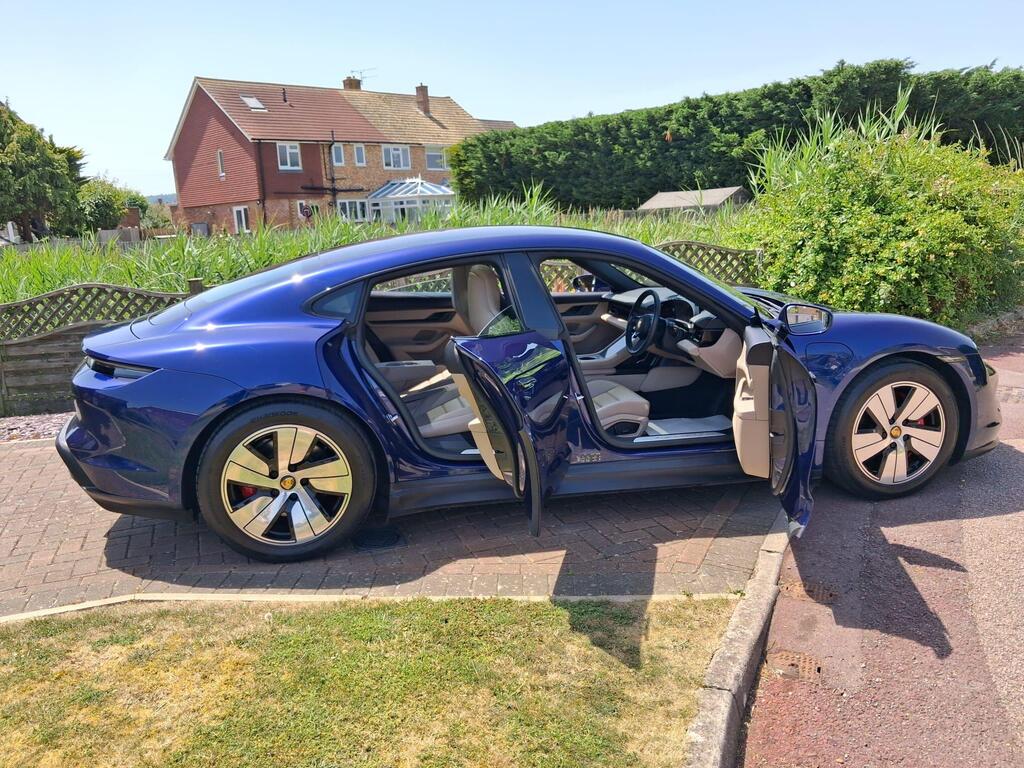 Porsche Taycan