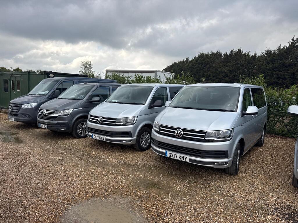 Volkswagen Caravelle MPV 2.0 TDI BlueMotion Tech SE Euro 6 (s/s) 5dr
