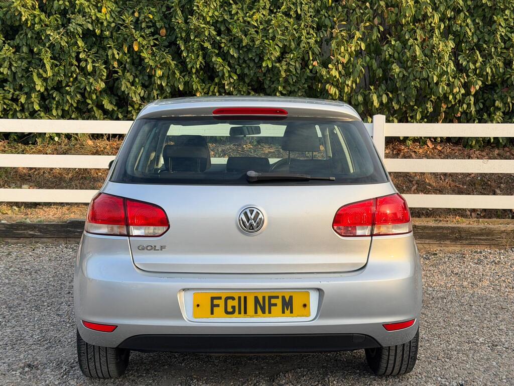 2011 Volkswagen Golf thumbnail 11