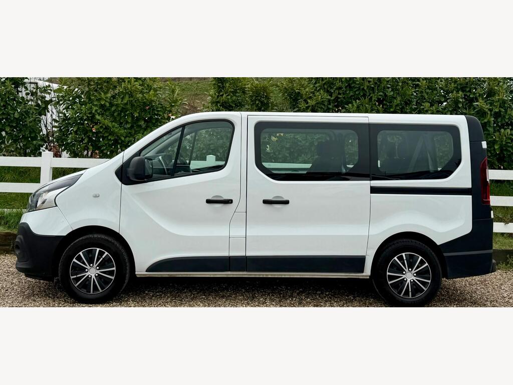 2019 Renault Trafic thumbnail 4