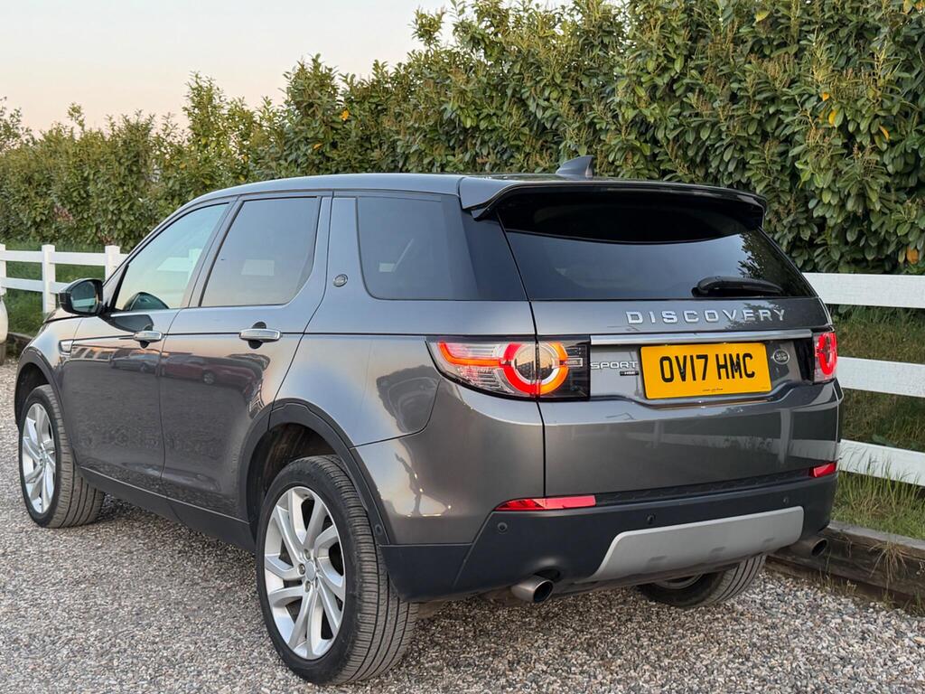 2017 Land Rover Discovery Sport thumbnail 6
