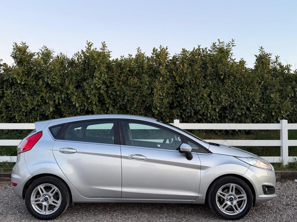 2013 Ford Fiesta thumbnail 13