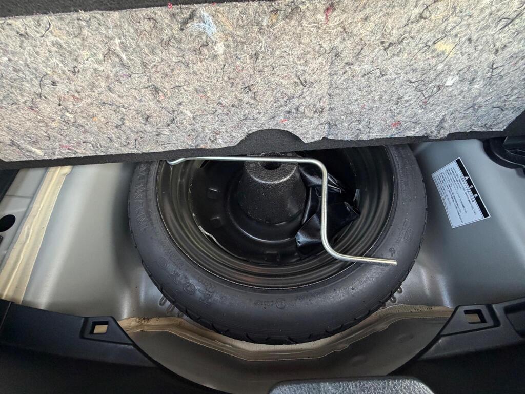 2013 Toyota Yaris thumbnail 15
