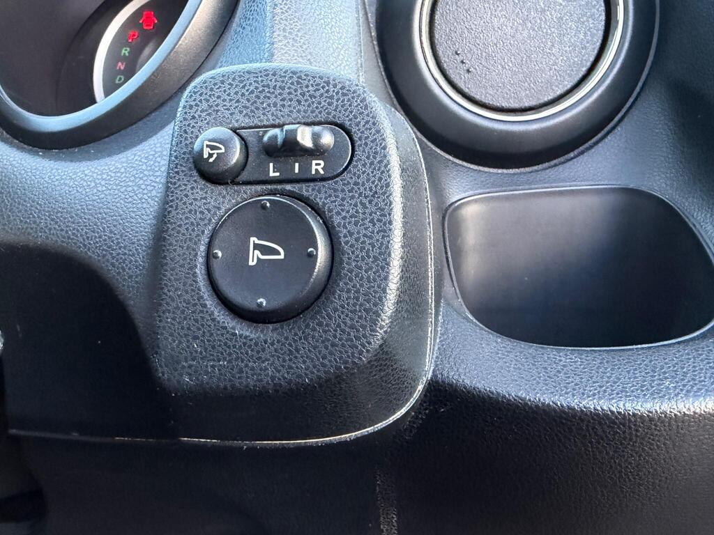 2012 Honda Jazz thumbnail 27