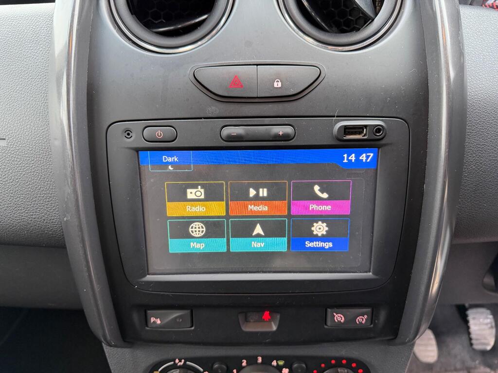 2016 Dacia Duster thumbnail 22