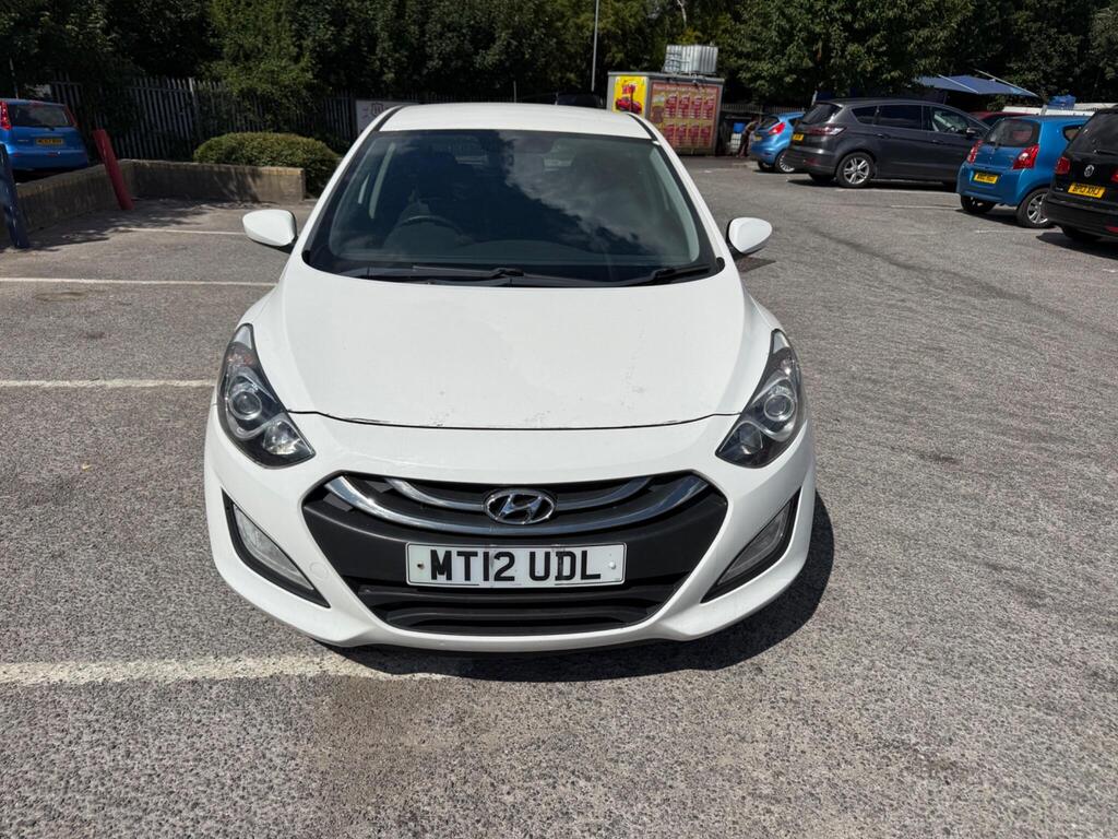 Hyundai i30 Hatchback 1.6 CRDi Active Auto Euro 5 5dr