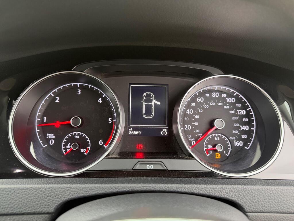 2016 Volkswagen Golf thumbnail 28