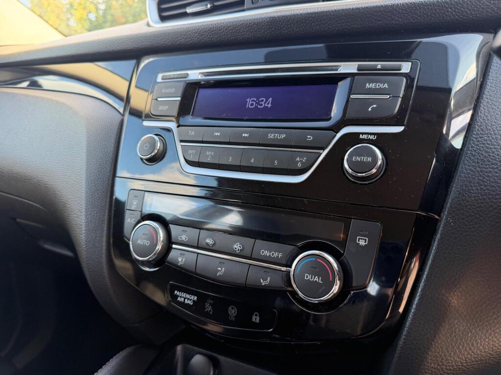 2014 Nissan Qashqai thumbnail 30