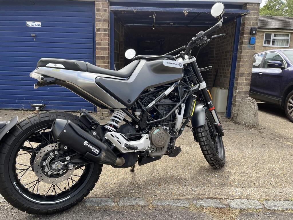 Husqvarna Svartpilen 125
