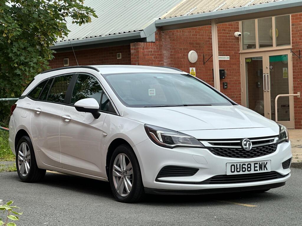 Vauxhall Astra Estate 1.6 CDTi BlueInjection Design Sports Tourer Euro 6 (s/s) 5dr