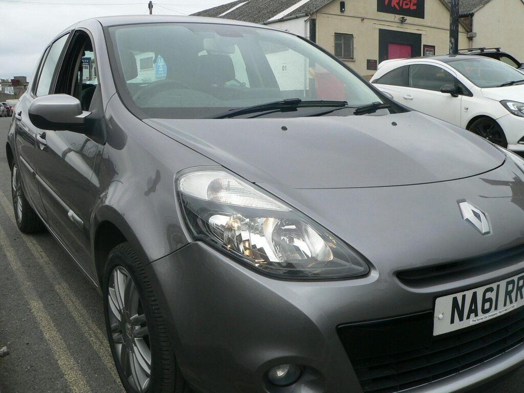 Renault Clio Hatchback 1.6 VVT Dynamique TomTom Auto Euro 5 5dr