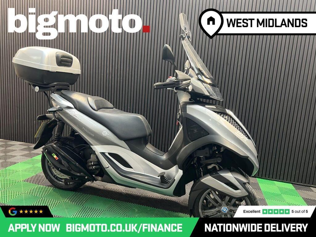 Piaggio MP3 300